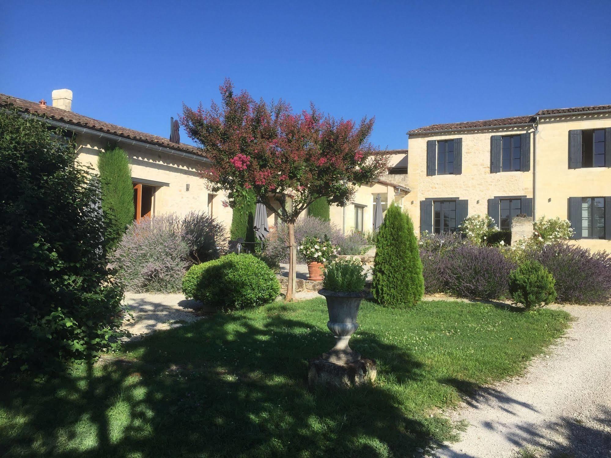 Bed and breakfast 5 Lasserre Moulon-sur-Dordogne