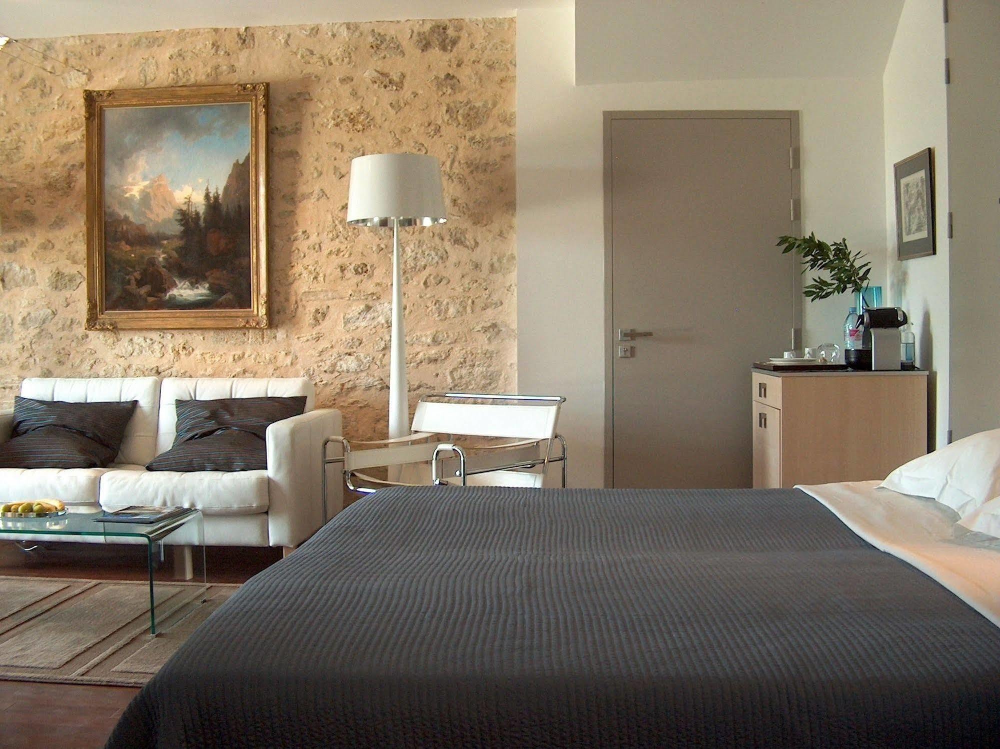 Couette-café 5 Lasserre Moulon-sur-Dordogne